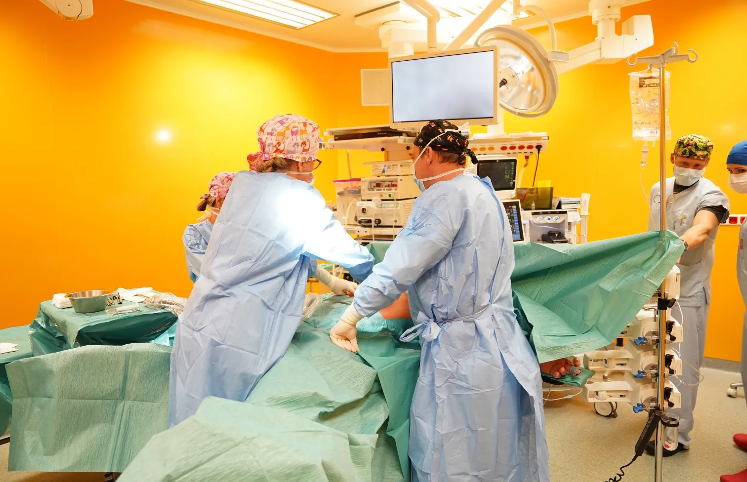 anesteziologové na sále